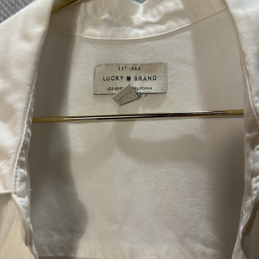 Lucky Brand White Classic Button-up Size M - Picture 3 of 15